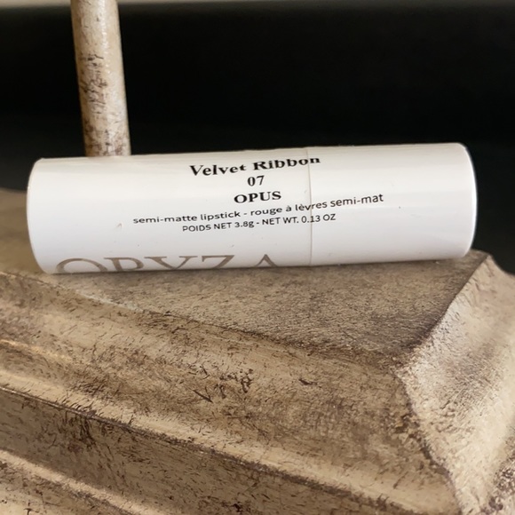 ORYZA Beauty Opus Velvet Ribbon Lipstick 💄 - Picture 5 of 6